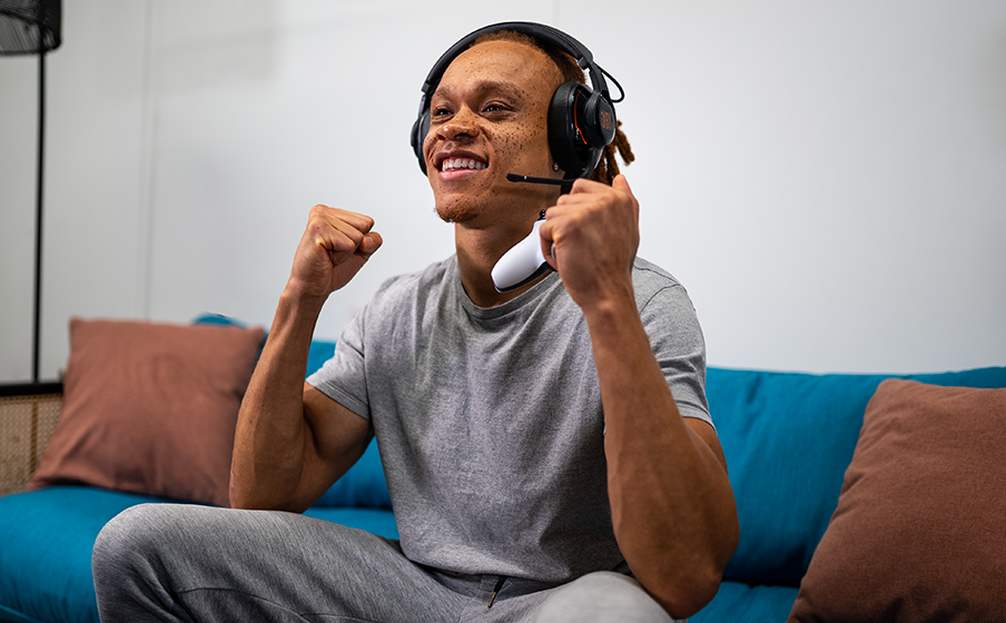 JBL Quantum 910 Wireless Wees je tegenspelers te vlug af met JBL QuantumSPATIAL 360™ op jouw console - Image