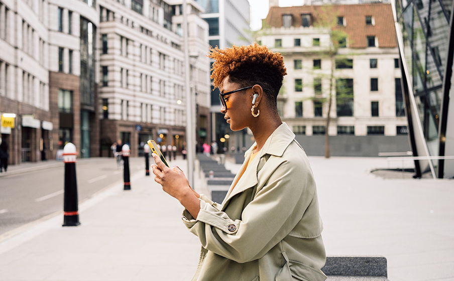 JBL Tune Beam Active Noise Cancelling met Smart Ambient - Image