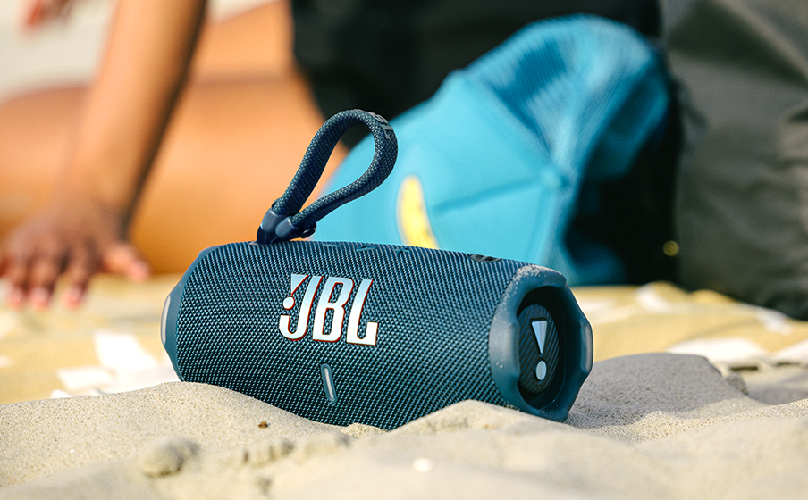 Siliconen hoes compatibel voor JBL Charge 5 Bluetooth-luidspreker, Bluetooth -luidspreker beschermende skin case accessoires harde reizen draagtas opbergtas met schouderriem en karabijnhaak (GRAY