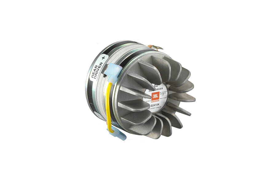 JBL 4349 Gepatenteerde D2415K 1,5-inch (38 mm) compressiedriver met dubbel diafragma, gekoppeld aan een gepatenteerde High-Definition Imaging (HDI™) hoorn geometrie. - Image